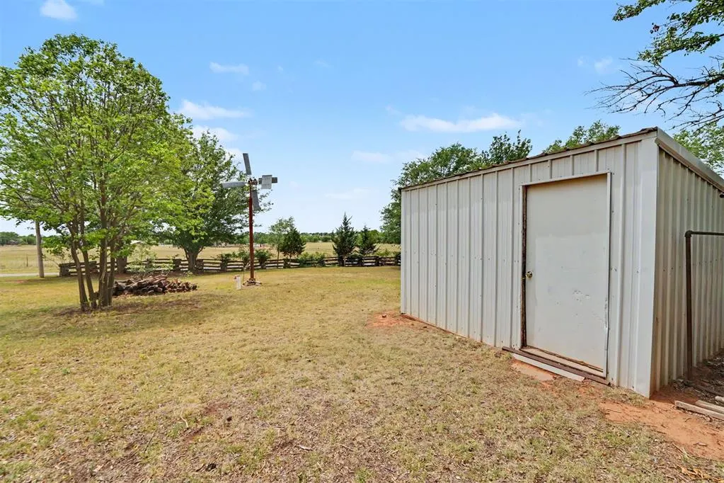 Photo 45 — 502 W Enterprise Avenue, Sayre, OK 73662