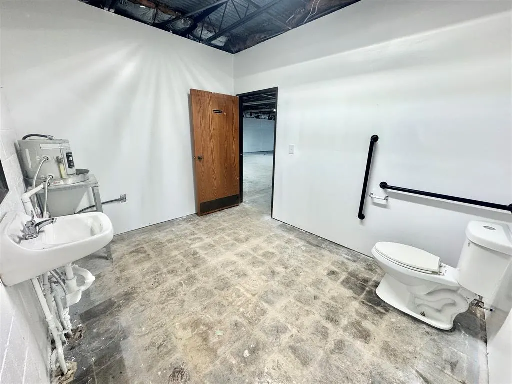 Photo 9 — 3034 Del View Drive, Del City, OK 73115