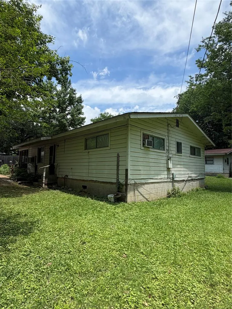 Photo 2 — 203 Tanglewood Street, Broken Bow, OK 74728
