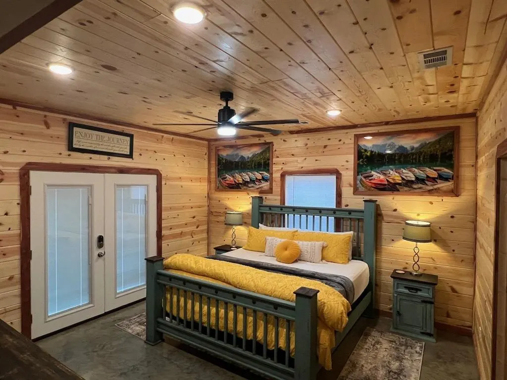 Photo 6 — 915 Riverview Road, Smithville, OK 74957