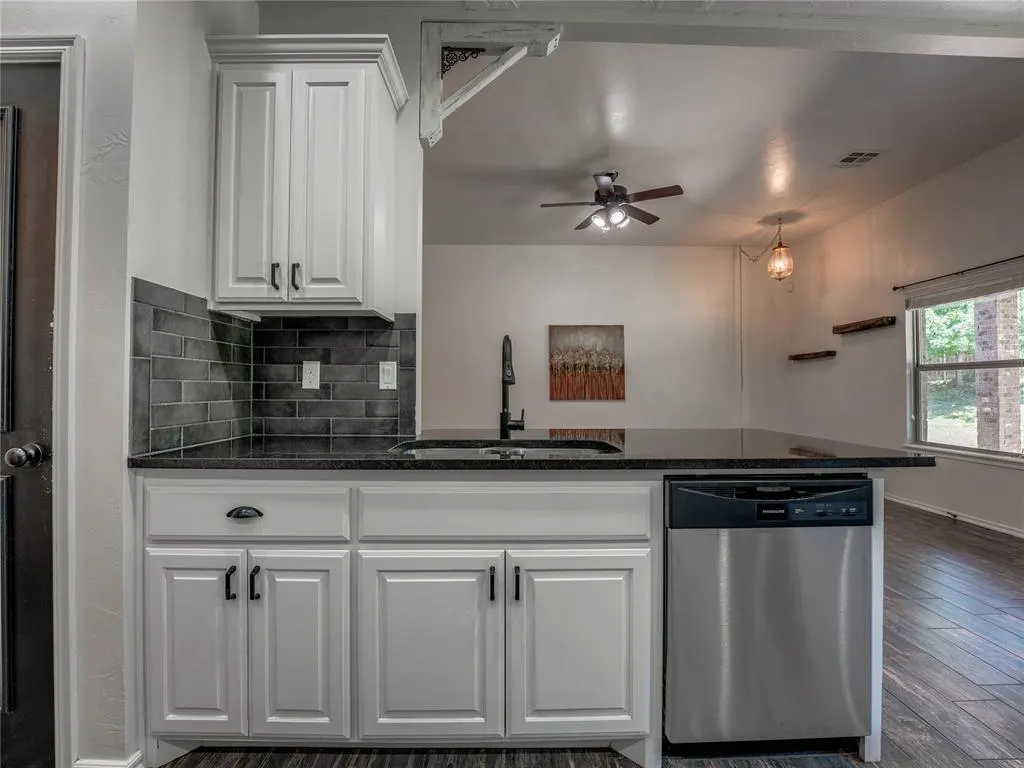 Photo 14 — 5865 Timberland Crossing, Guthrie, OK 73044