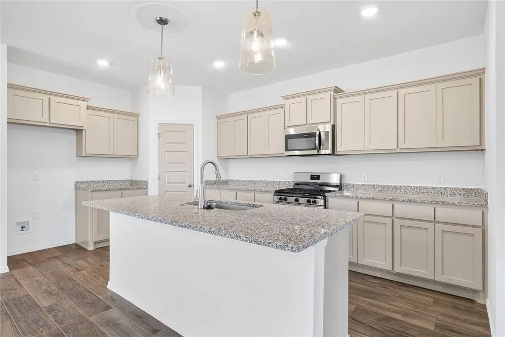Photo 11 — 1901 Sage Valley Terrace, Yukon, OK 73099