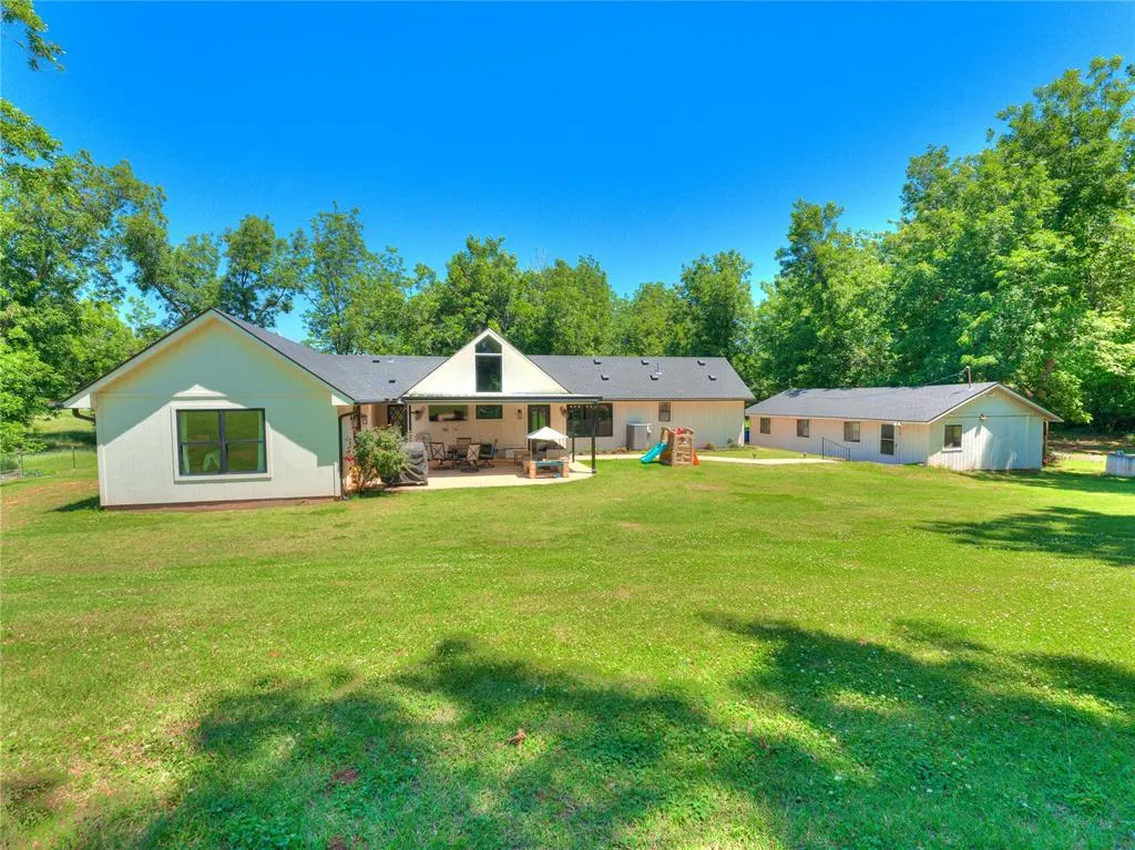 Photo 37 — 2221 W College Avenue, Guthrie, OK 73044