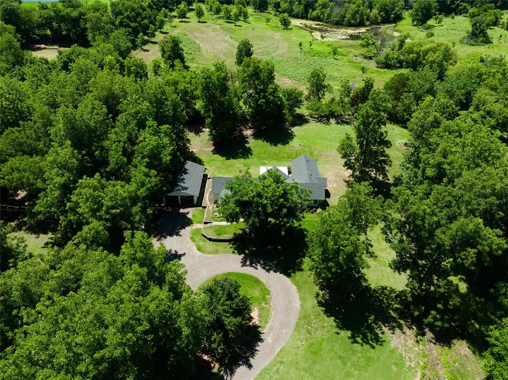 Photo 39 — 2221 W College Avenue, Guthrie, OK 73044