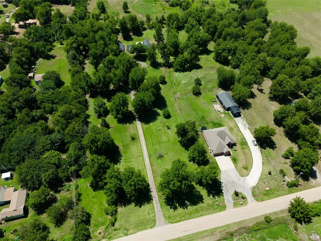 Photo 40 — 2221 W College Avenue, Guthrie, OK 73044