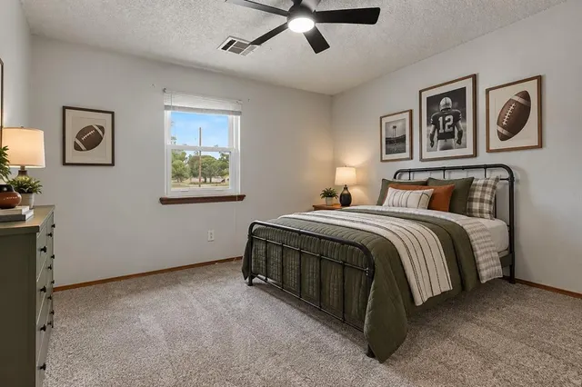 Photo 4 — 308 Elkview Drive, Elk City, OK 73644