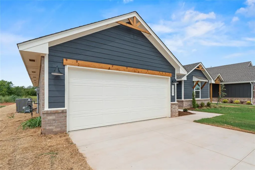Photo 3 — 1905 Long Cove Avenue, Yukon, OK 73099