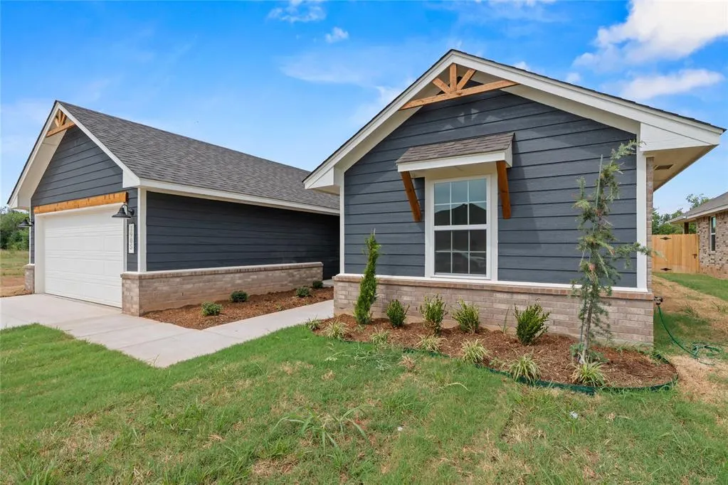 Photo 4 — 1905 Long Cove Avenue, Yukon, OK 73099