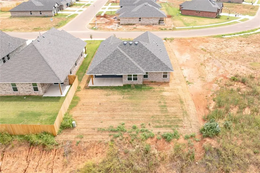 Photo 37 — 1905 Long Cove Avenue, Yukon, OK 73099