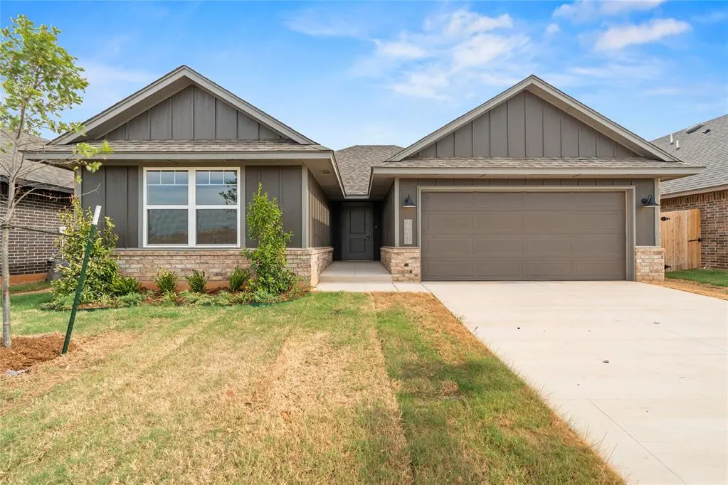 Front exterior — 10641 SW 18th Street, Yukon, OK 73099