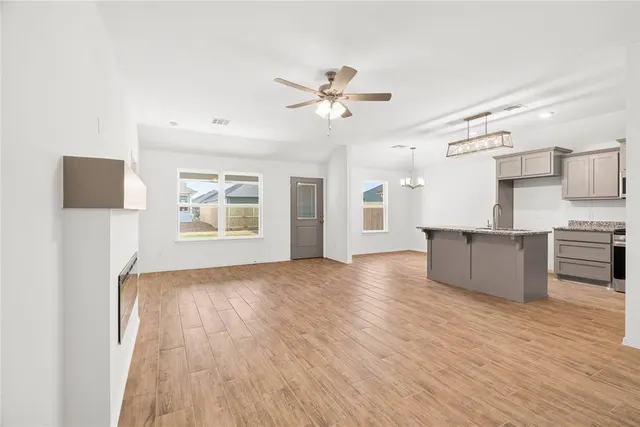 Photo 7 — 10641 SW 18th Street, Yukon, OK 73099