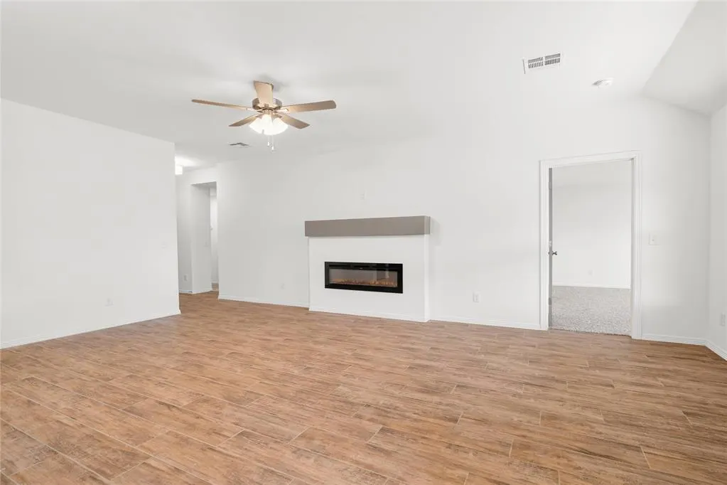 Photo 8 — 10641 SW 18th Street, Yukon, OK 73099