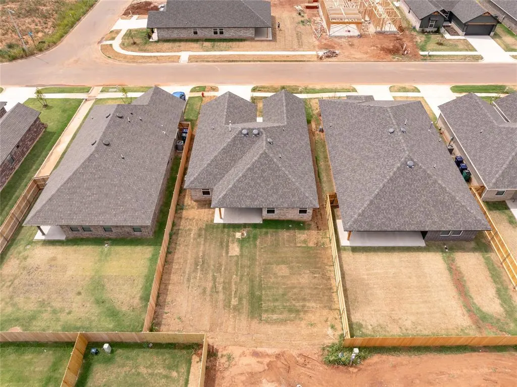 Photo 35 — 10641 SW 18th Street, Yukon, OK 73099