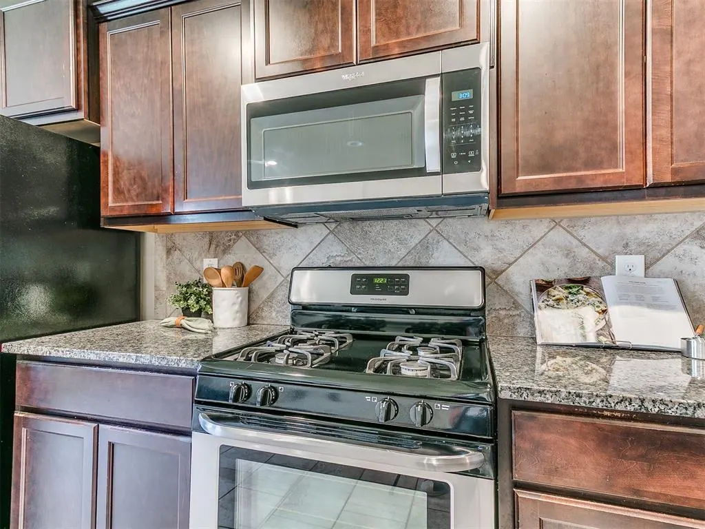 Photo 18 — 14825 Slippery Falls Circle, Oklahoma City, OK 73142
