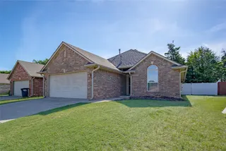Sold home at 1705 Bridlewood Court