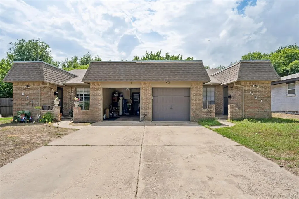 Photo 4 — 603 N Whispering Oak Road, Oklahoma City, OK 73127
