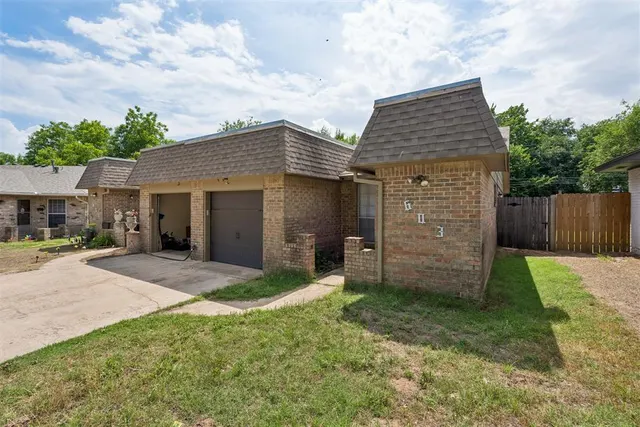 Photo 5 — 603 N Whispering Oak Road, Oklahoma City, OK 73127
