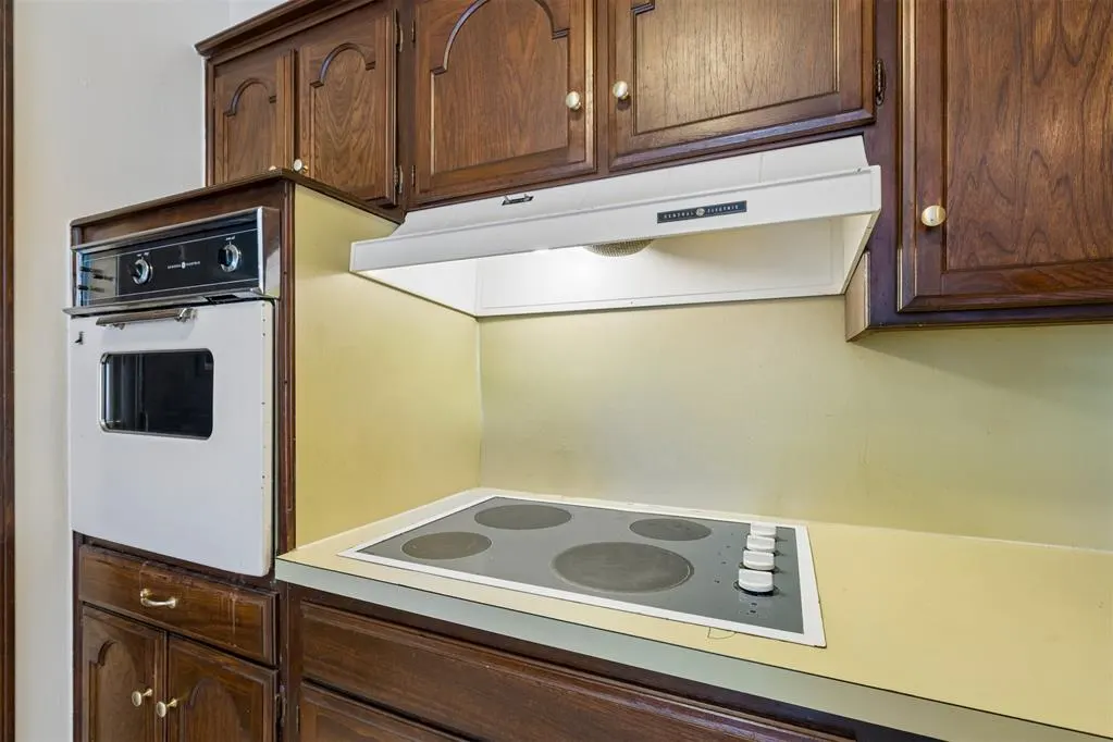 Photo 17 — 603 N Whispering Oak Road, Oklahoma City, OK 73127