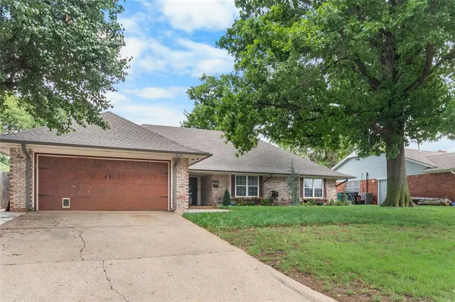 Photo 2 — 4509 NW 31st Place, Oklahoma City, OK 73122