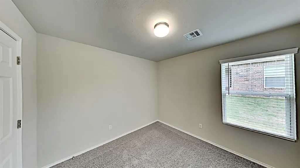 Photo 12 — 11520 NW 97th Street, Yukon, OK 73099