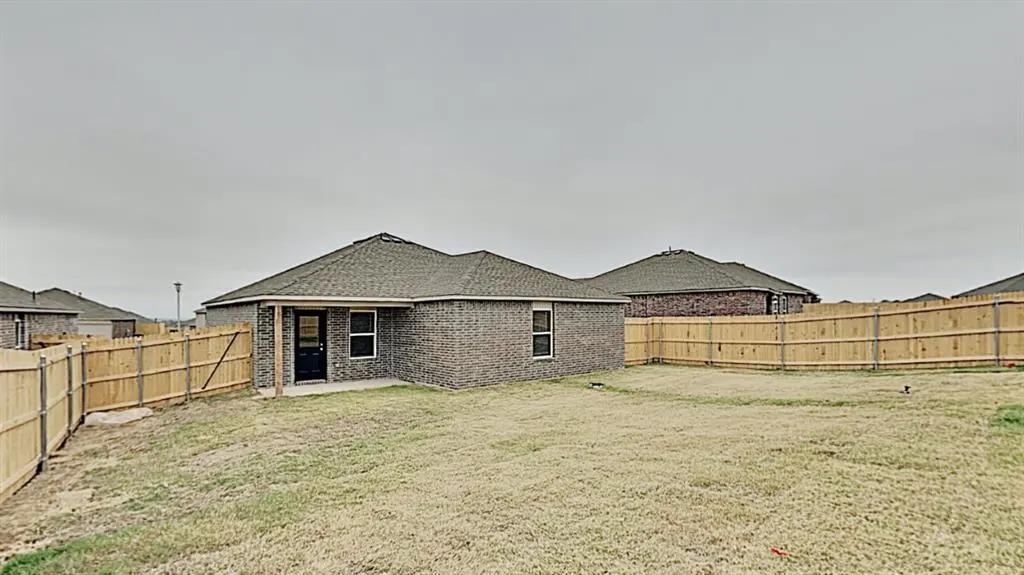Photo 15 — 11520 NW 97th Street, Yukon, OK 73099