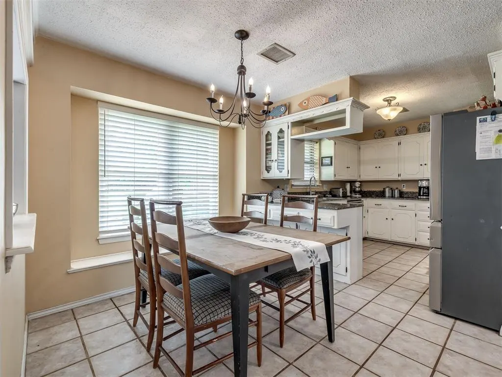 Photo 13 — 6476 N Sterling Drive, Oklahoma City, OK 73132
