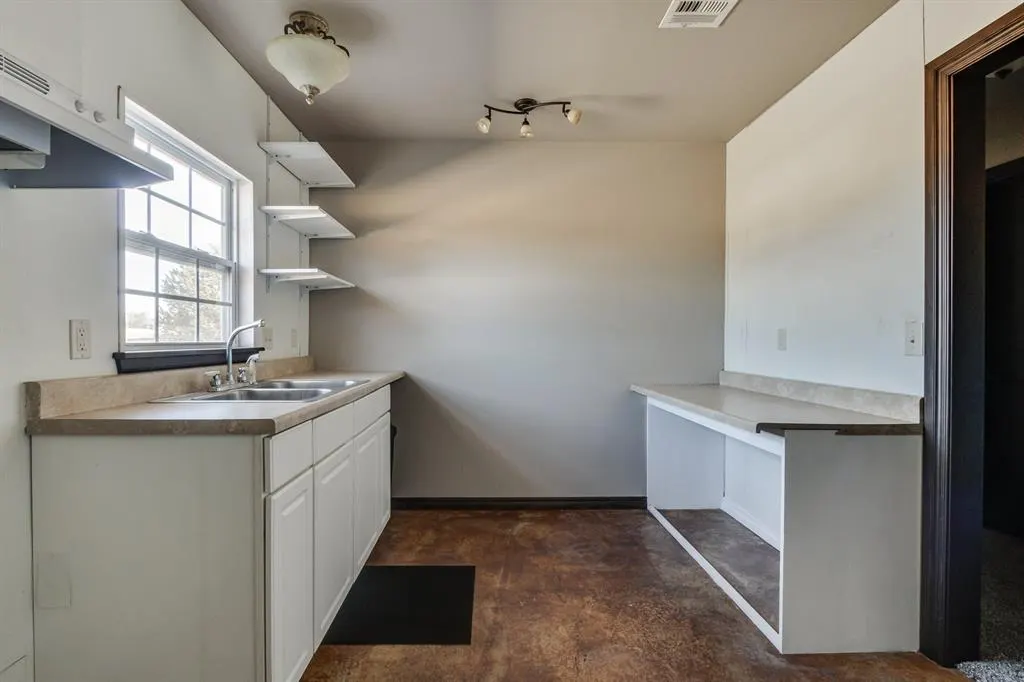 Photo 14 — 16758 NE 23rd Street, Choctaw, OK 73020
