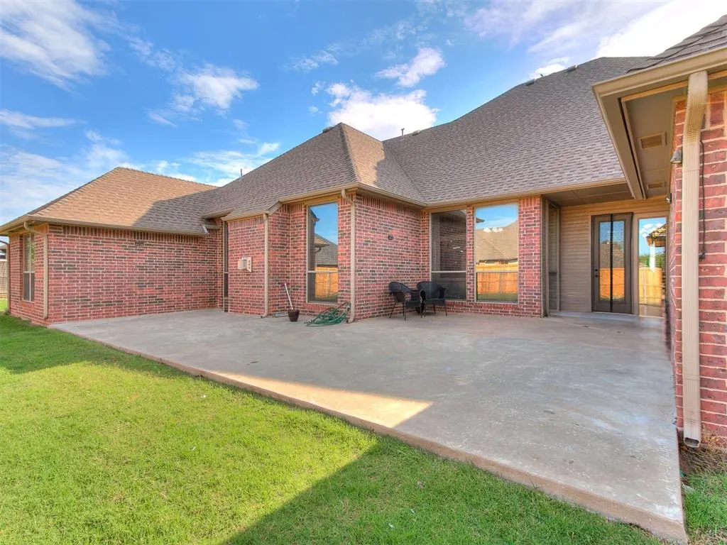 Photo 7 — 15212 Grayson Drive, Edmond, OK 73013