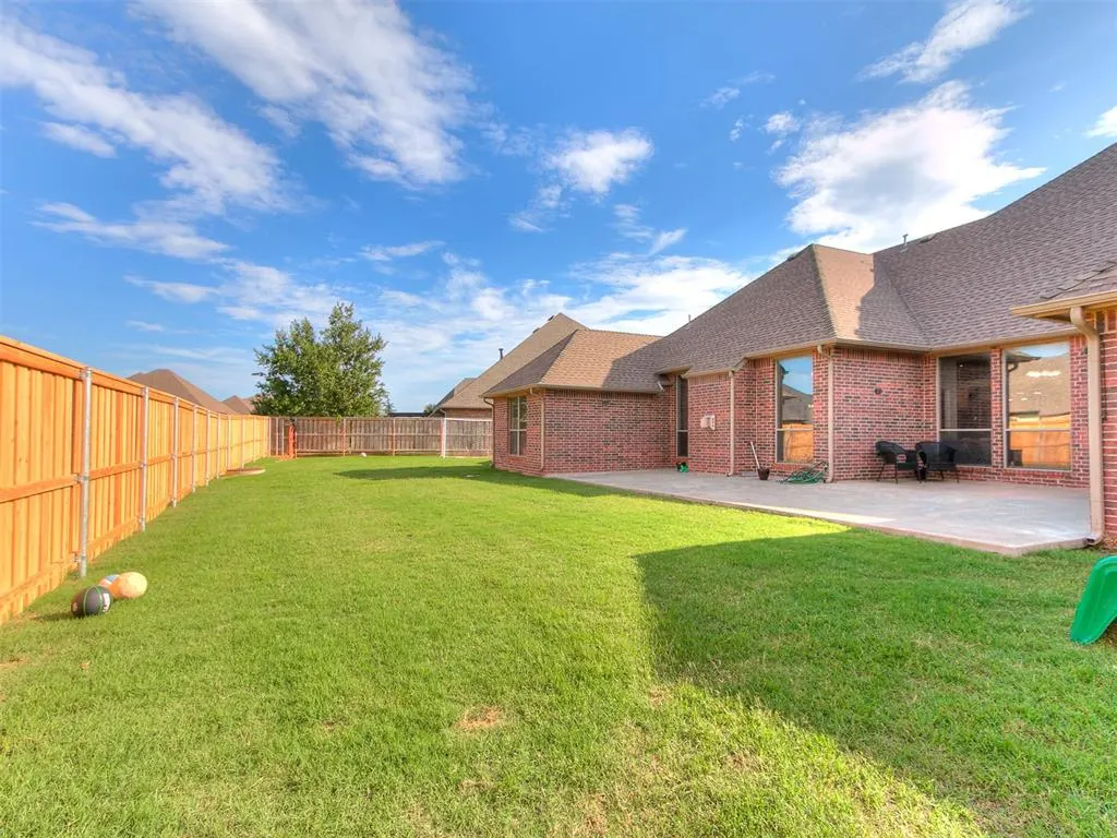 Photo 9 — 15212 Grayson Drive, Edmond, OK 73013