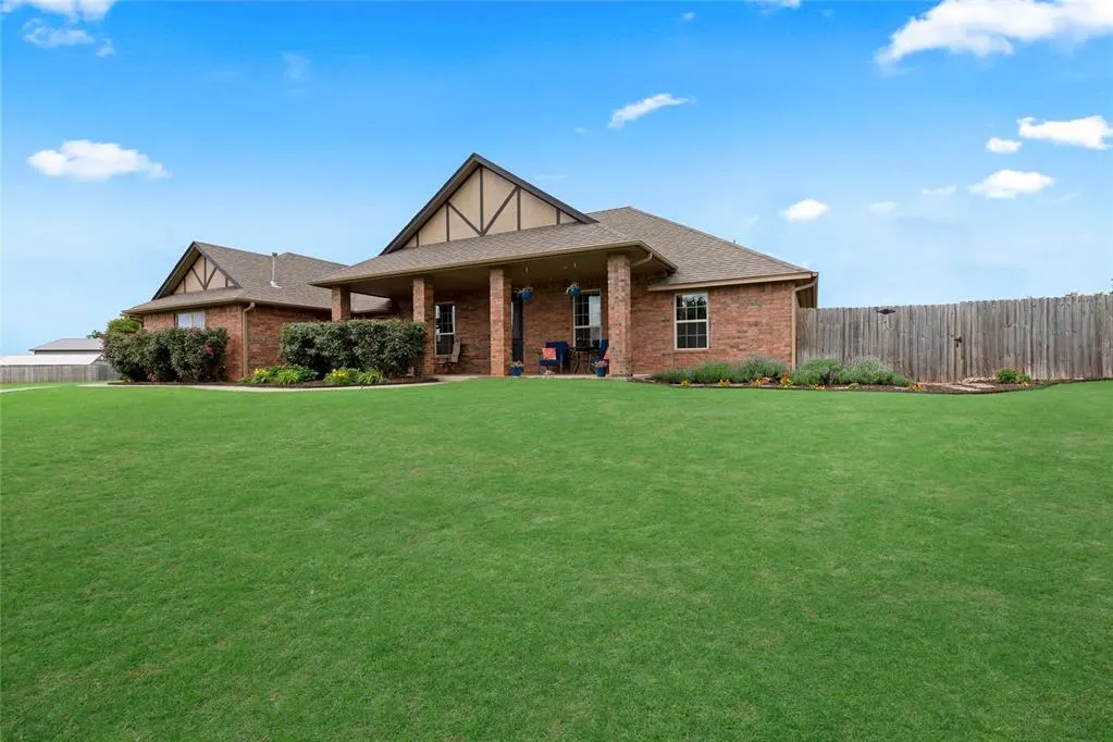 Photo 2 — 13640 Ridge View Lane, Edmond, OK 73025