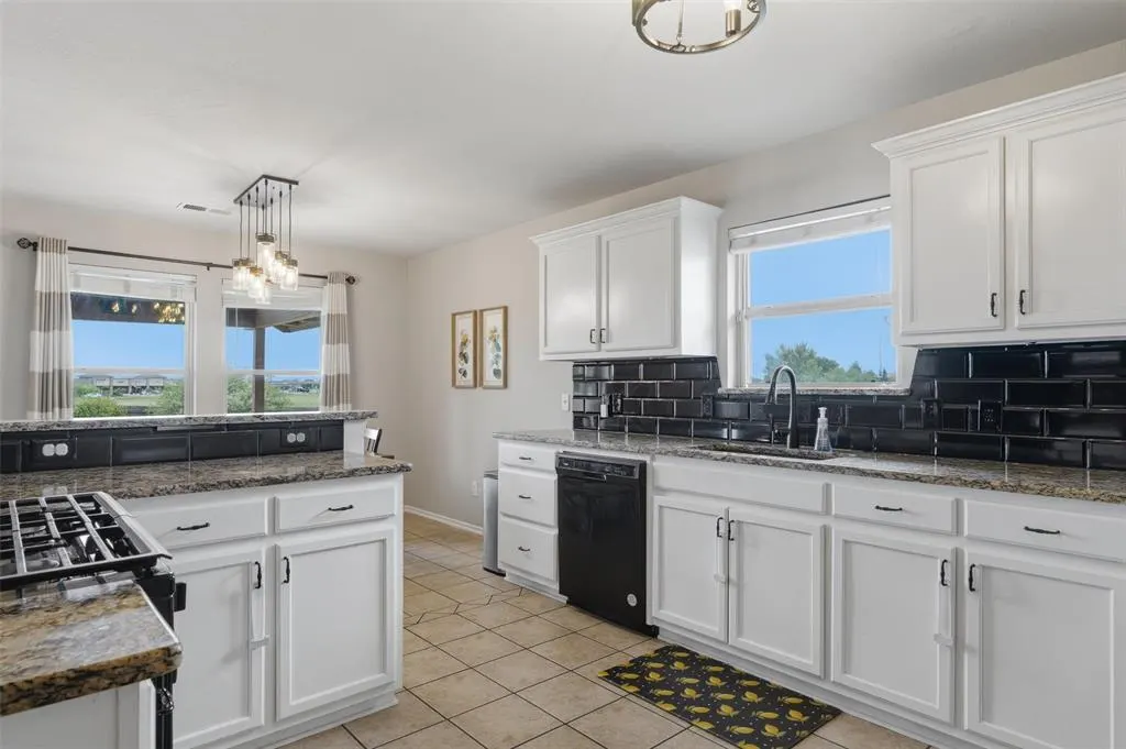 Photo 18 — 2301 NW 176th Street, Edmond, OK 73012
