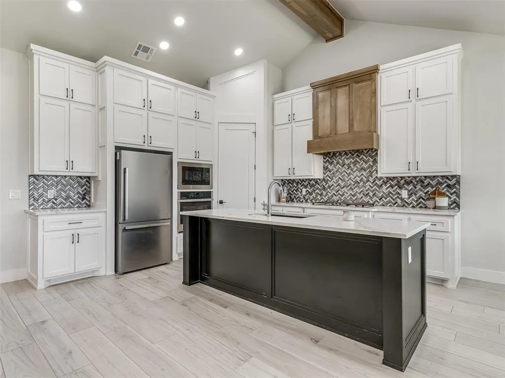 Photo 11 — 8012 NW 152nd Terrace, Edmond, OK 73013