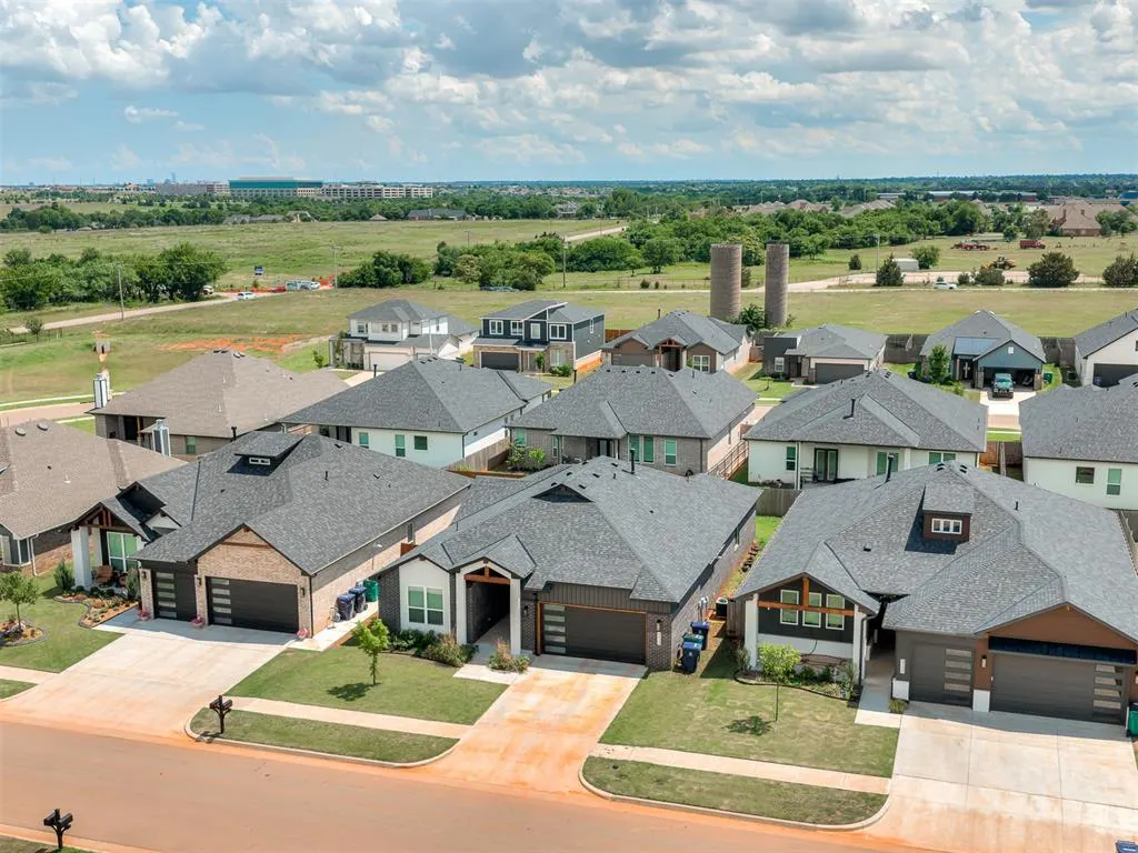 Photo 40 — 8012 NW 152nd Terrace, Edmond, OK 73013