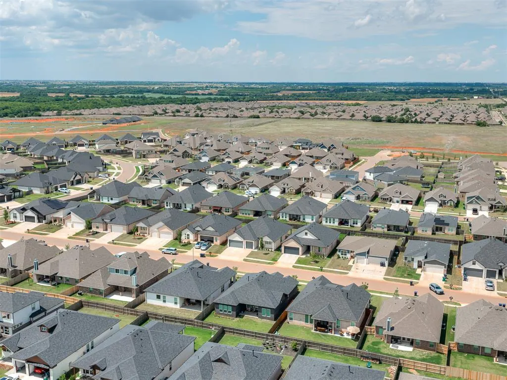 Photo 42 — 8012 NW 152nd Terrace, Edmond, OK 73013