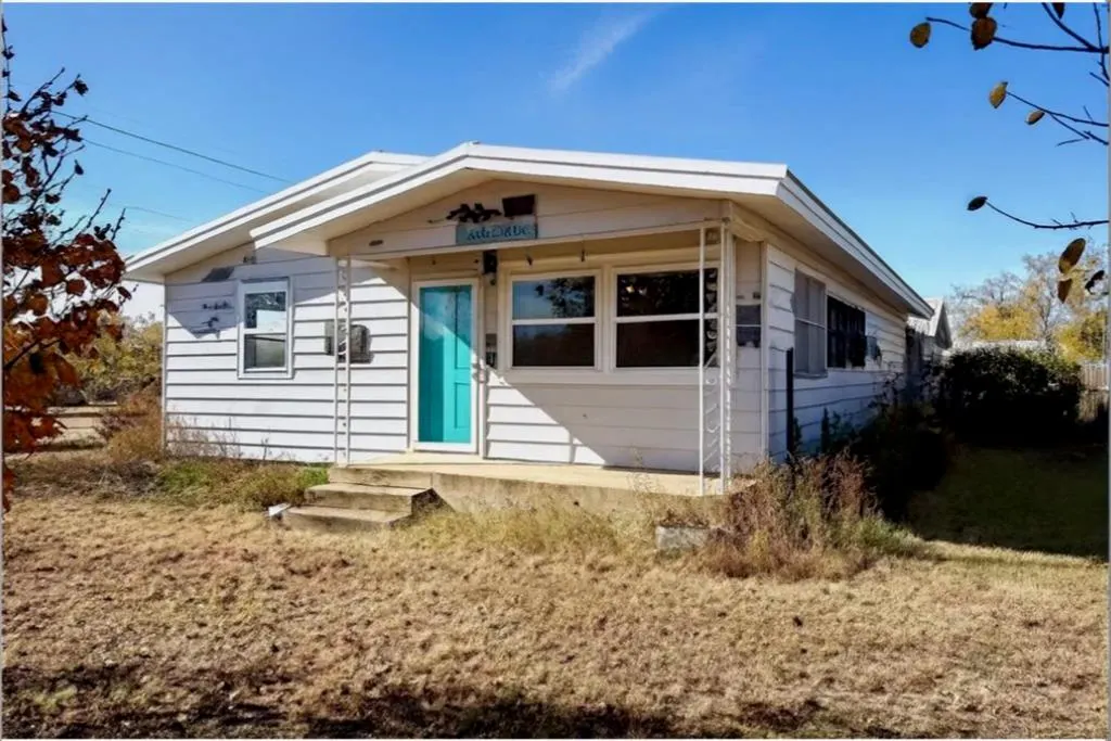 Front exterior — 501 N Windle Street, Granite, OK 73547