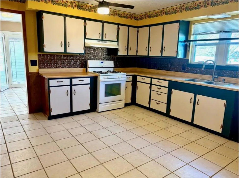 Photo 3 — 501 N Windle Street, Granite, OK 73547