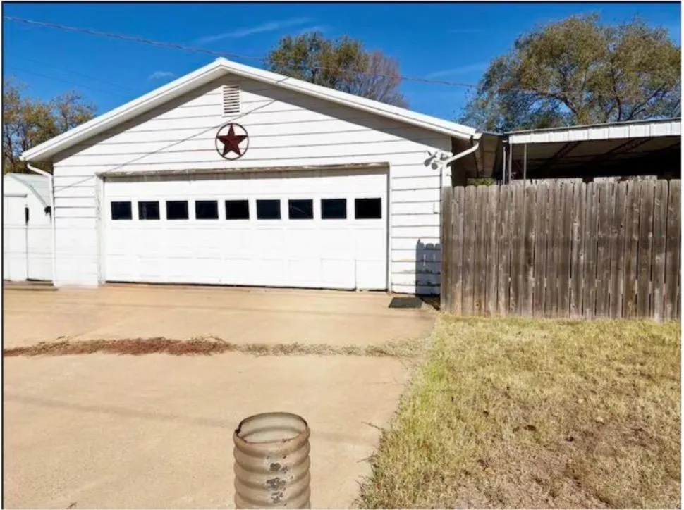 Photo 14 — 501 N Windle Street, Granite, OK 73547