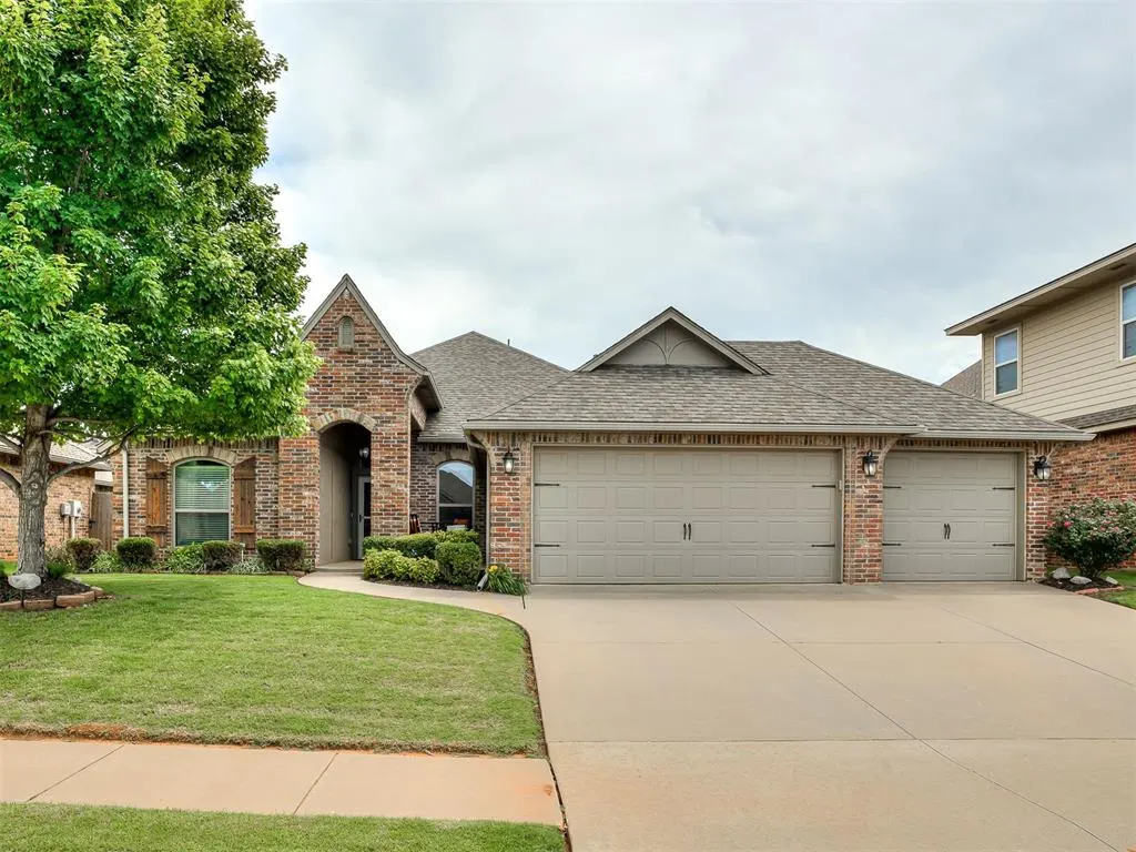 Front exterior — 8240 NW 159th Street, Edmond, OK 73013