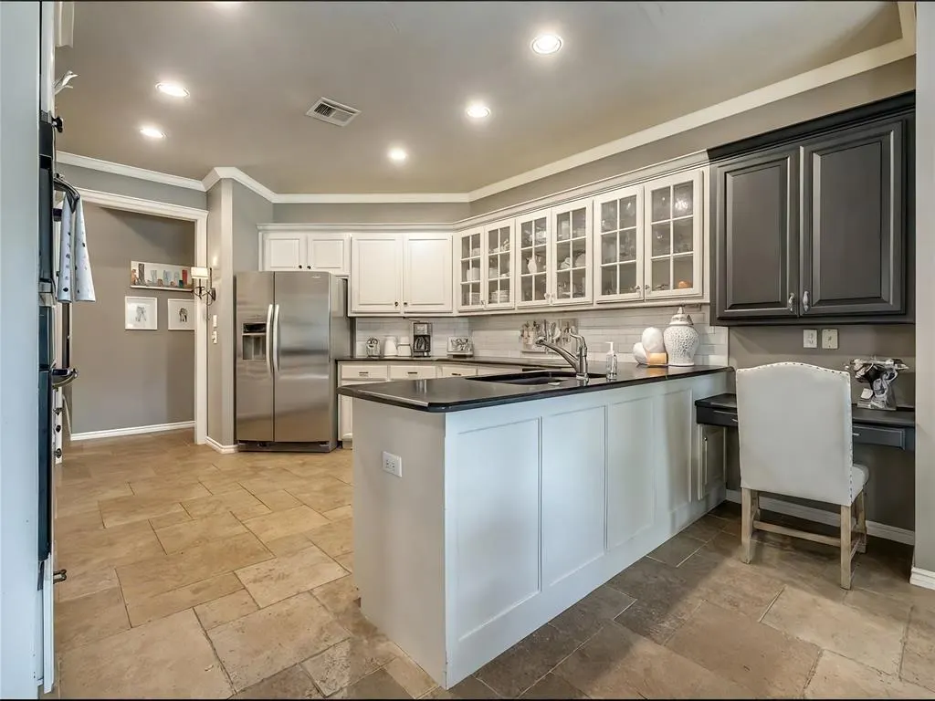 Photo 24 — 124 Lakeview Court, Edmond, OK 73003