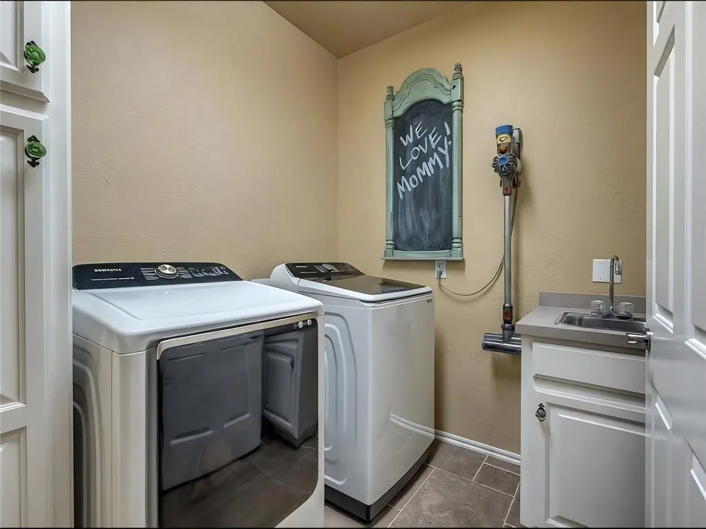 Photo 29 — 124 Lakeview Court, Edmond, OK 73003