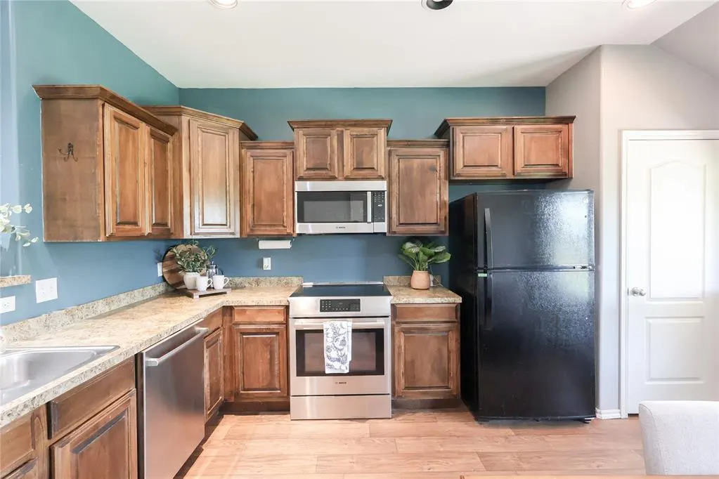 Photo 10 — 7221 Prairie Twyne Drive, Yukon, OK 73099