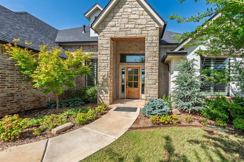 Photo 2 — 314 Bulverde Drive, Norman, OK 73069