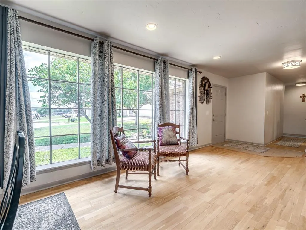 Photo 13 — 7329 Crown Point Road, Oklahoma City, OK 73132