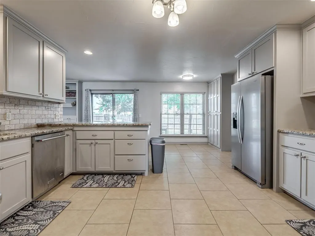Photo 16 — 7329 Crown Point Road, Oklahoma City, OK 73132