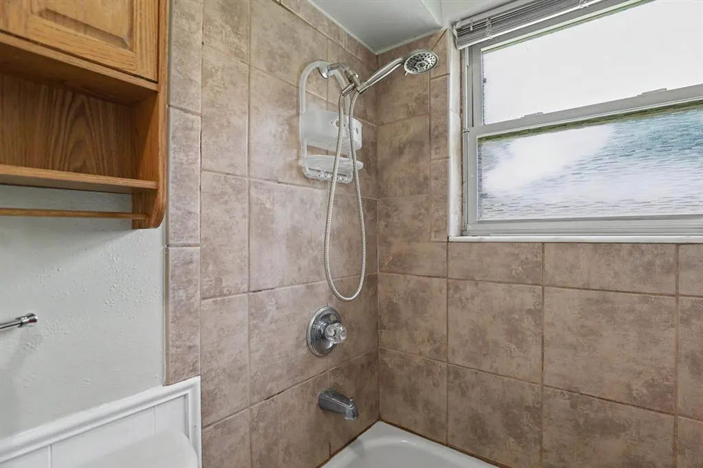 Photo 18 — 605 NW North Street, Minco, OK 73059