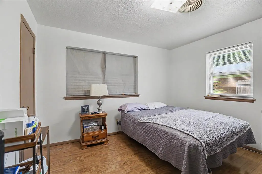 Photo 19 — 605 NW North Street, Minco, OK 73059