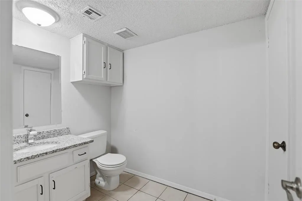 Photo 19 — 1600 NW 46th Street E, Oklahoma City, OK 73118