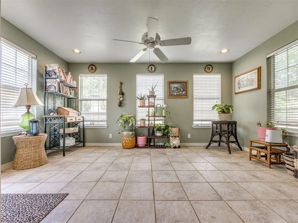 Photo 23 — 7104 N Lakeway Drive, Warr Acres, OK 73132