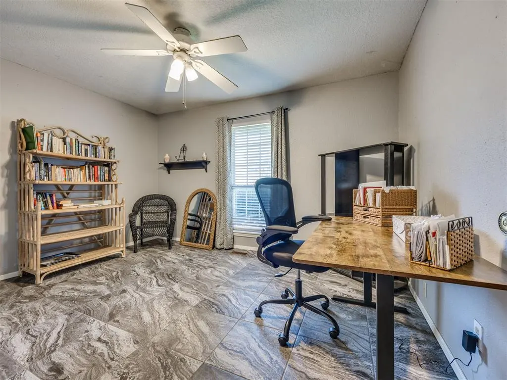 Photo 26 — 7104 N Lakeway Drive, Warr Acres, OK 73132