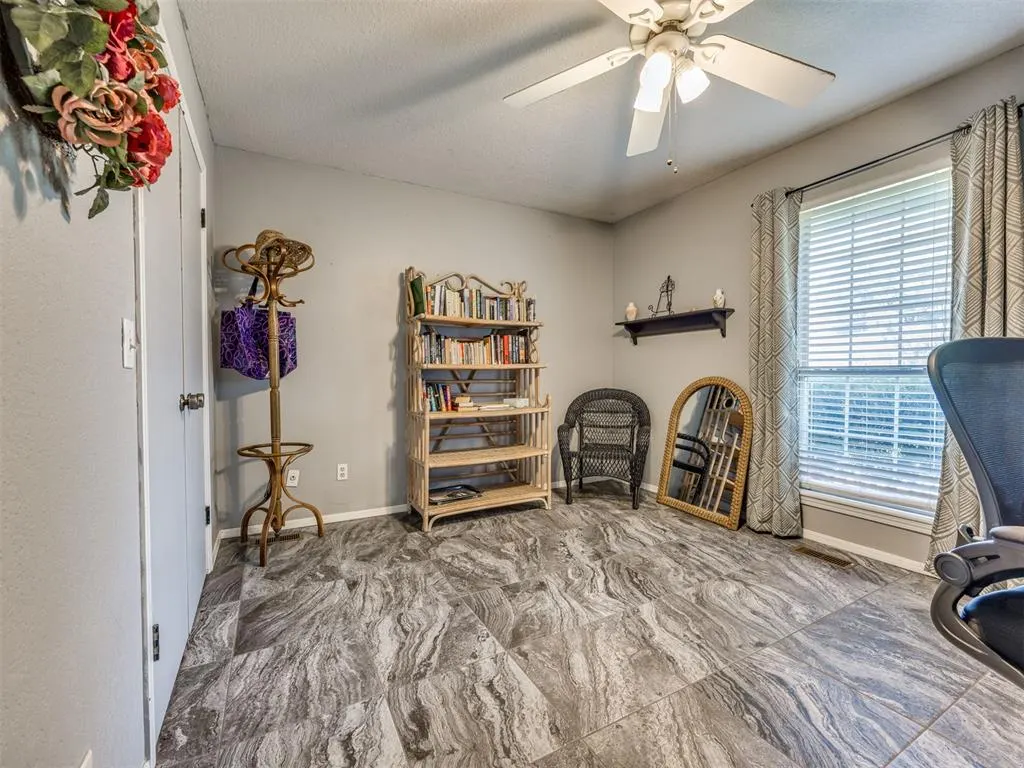 Photo 27 — 7104 N Lakeway Drive, Warr Acres, OK 73132